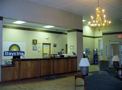 Days Inn By Wyndham St. Louis North Hazelwood Exterior foto